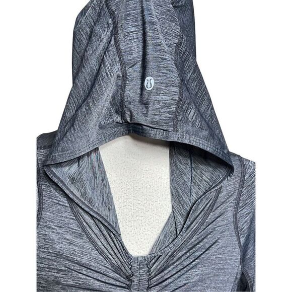 Lululemon Hooded Long Sleeve Pullover Drawstring Chest Graphite Size 8 - Picture 2 of 5